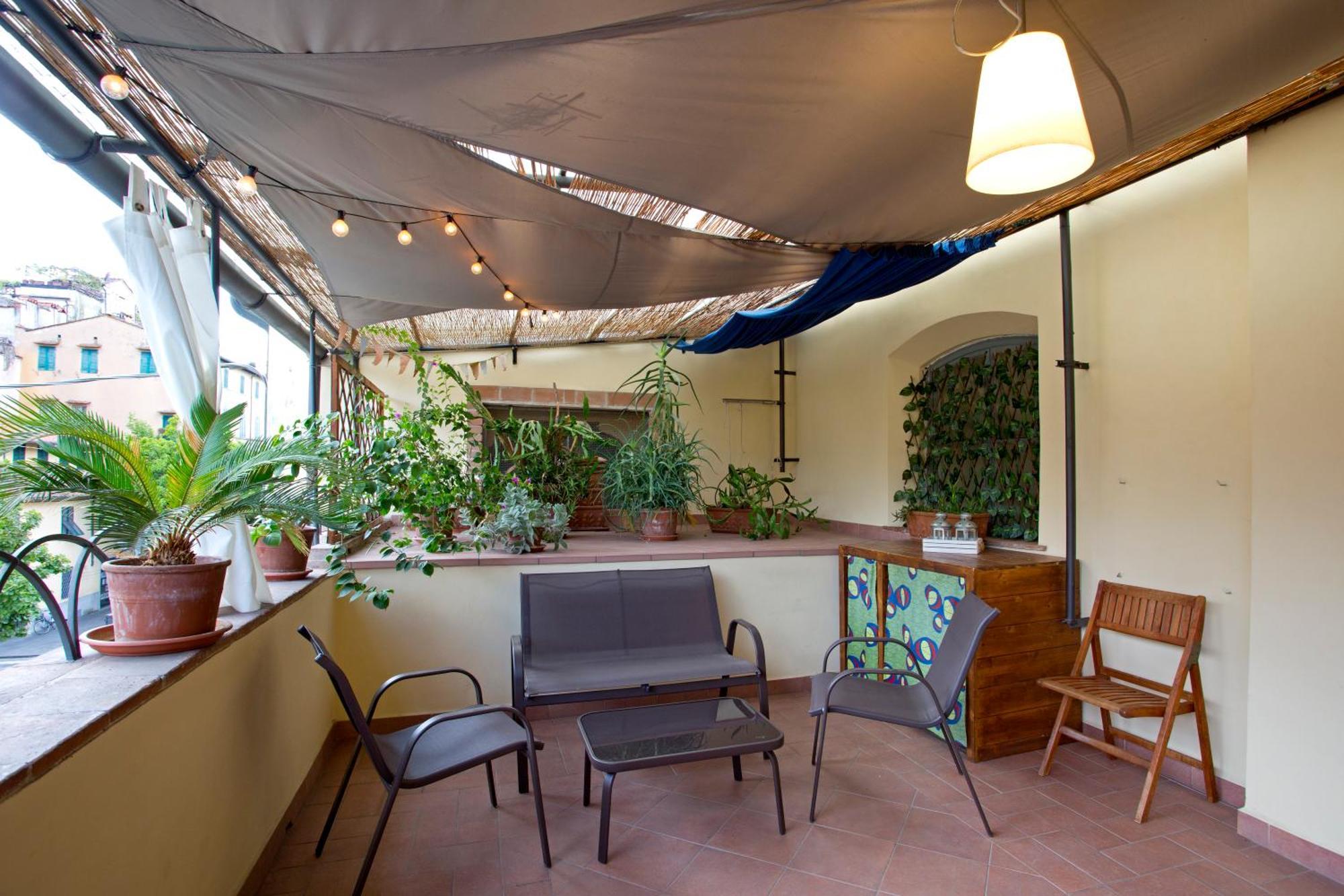 Casa San Girolamo Historic Flat With Cosy Terrace In Lucca'S City Centre ภายนอก รูปภาพ